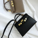 Elegant Black Leather Handbag – Classic Luxury Women’s Tote