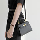 Elegant Black Leather Handbag – Classic Luxury Women’s Tote