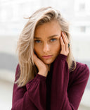 Elegant Bordeaux Jumper – Women’s Knit